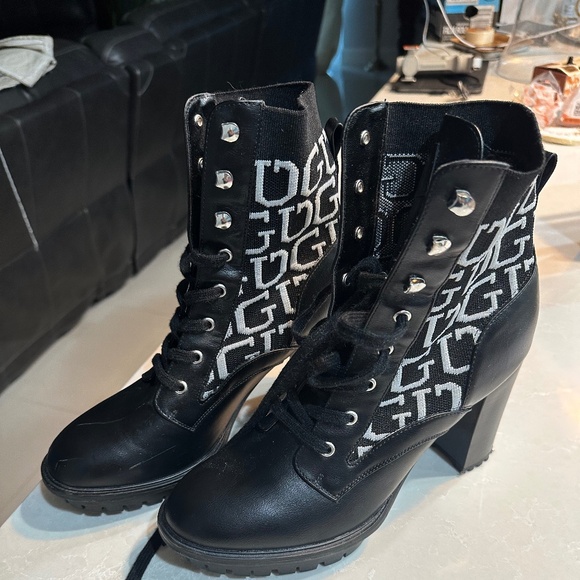 Guess boots 11M - Picture 1 of 3